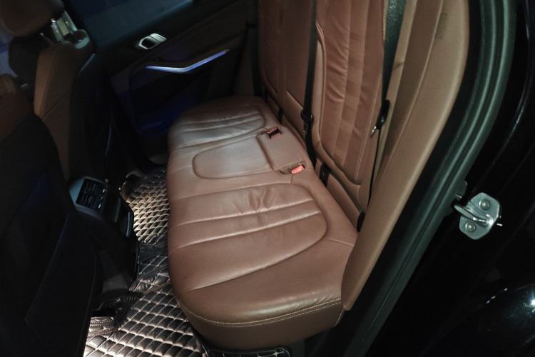 Used BMW X5 2019 xDrive40i M Sport Package Left Rear Seat