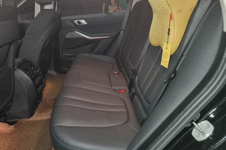 Used BMW X5  Left Rear Seat