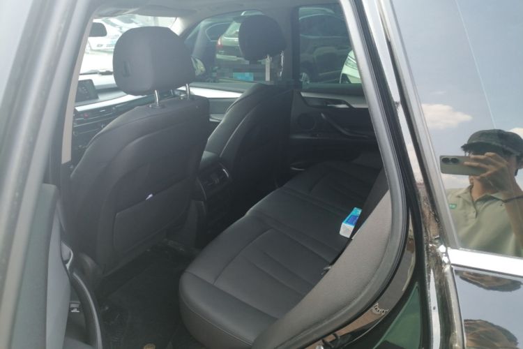 Used BMW X5  Left Rear Seat