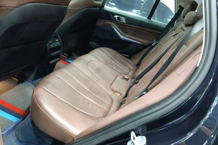Used BMW X5 2019 xDrive40i M Sport Package Left Rear Seat