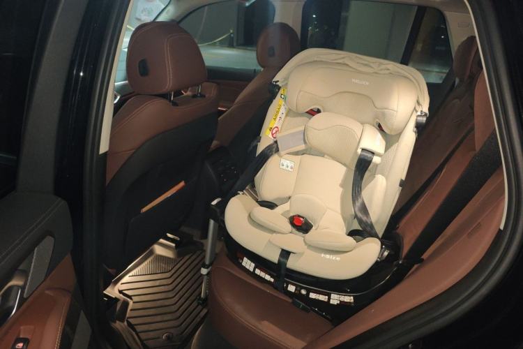 Used BMW X5 2019 xDrive40i M Sport Package Left Rear Seat