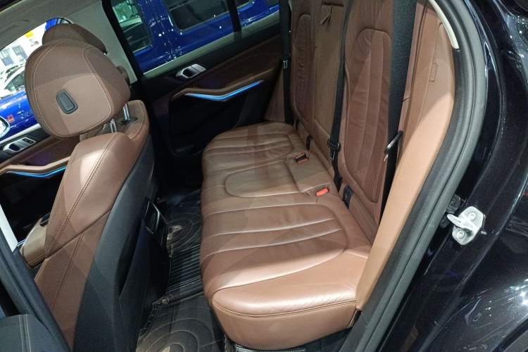 Used BMW X5 2019 xDrive40i M Sport Package Left Rear Seat
