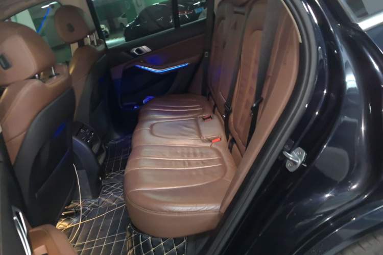 Used BMW X5 2019 xDrive40i M Sport Package Left Rear Seat