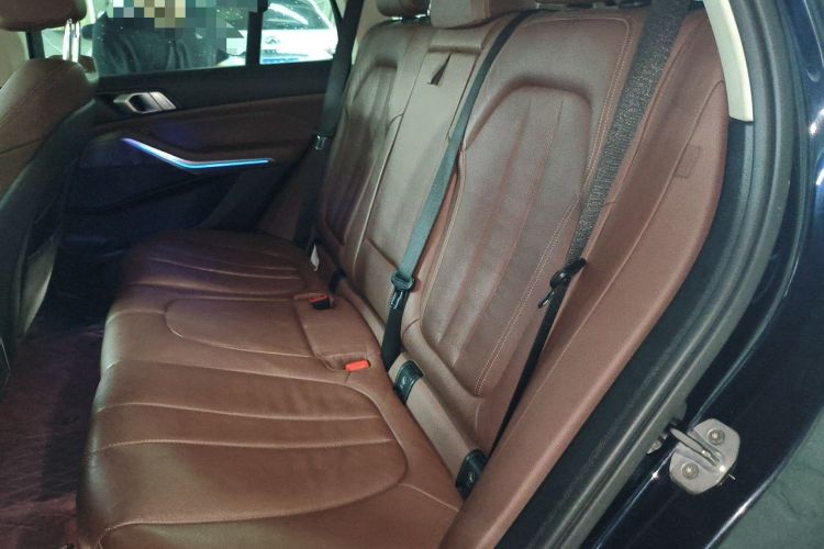 Used BMW X5 2019 xDrive40i M Sport Package Left Rear Seat