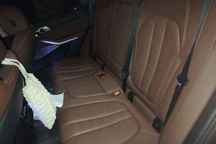 Used BMW X5 2019 xDrive40i M Sport Package Left Rear Seat