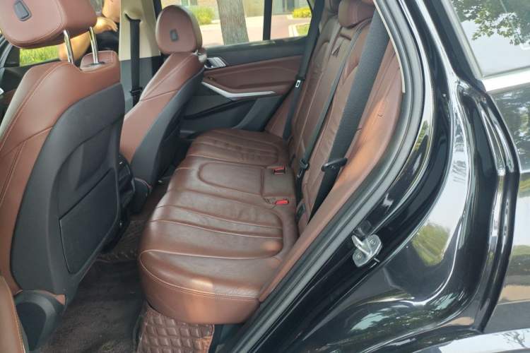 Used BMW X5 2019 xDrive40i M Sport Package Left Rear Seat