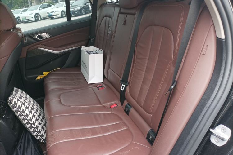 Used BMW X5 2019 xDrive40i M Sport Package Left Rear Seat