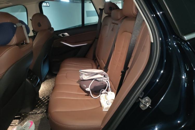 Used BMW X5 2019 xDrive30i M Sport Package Left Rear Seat