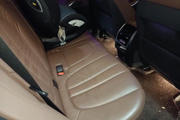 Used BMW X5 2019 xDrive40i M Sport Package Left Rear Seat