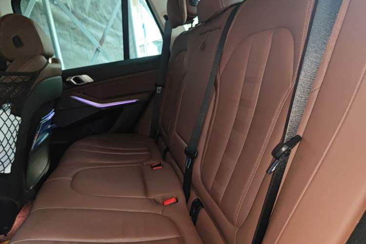 Used BMW X5 2019 xDrive40i M Sport Package Left Rear Seat