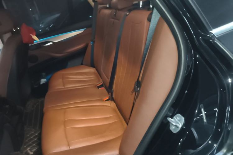 Used BMW X5  Left Rear Seat