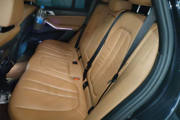 Used BMW X5  Left Rear Seat
