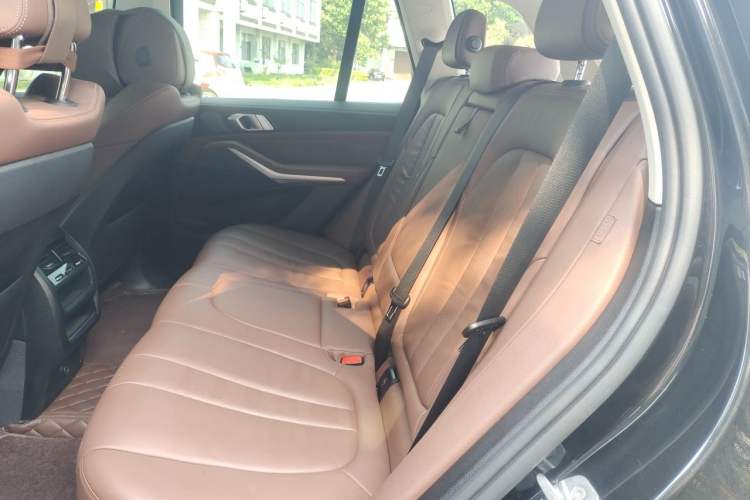 Used BMW X5 2019 xDrive40i M Sport Package Left Rear Seat