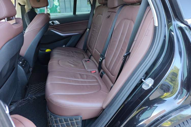 Used BMW X5 2019 xDrive40i M Sport Package Left Rear Seat
