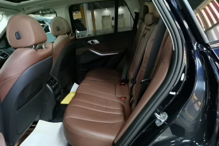 Used BMW X5 2019 xDrive40i M Sport Package Left Rear Seat