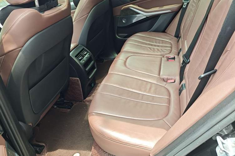 Used BMW X5 2019 xDrive40i M Sport Package Left Rear Seat