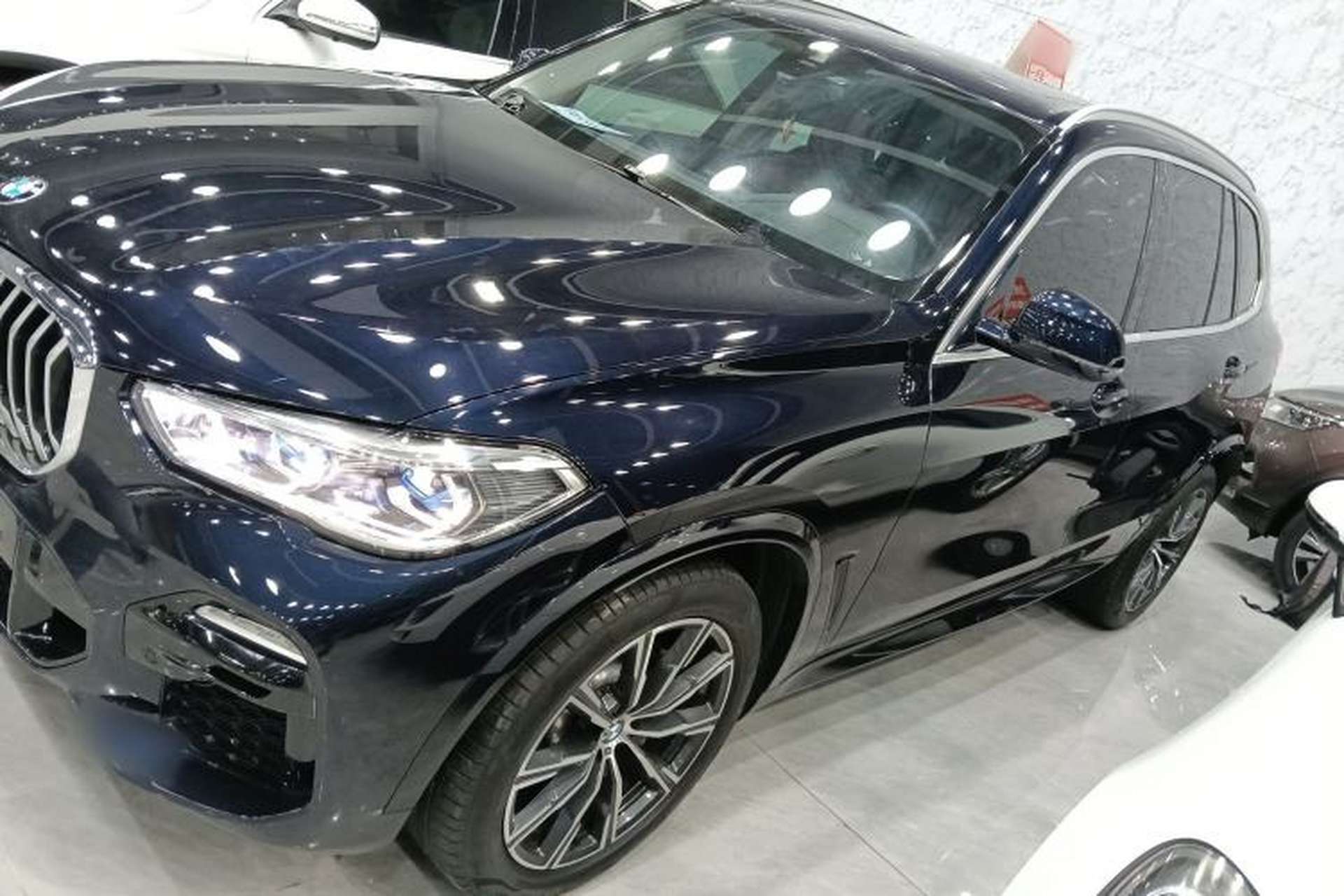 Used BMW X5 2019 xDrive40i M Sport Package Left Side