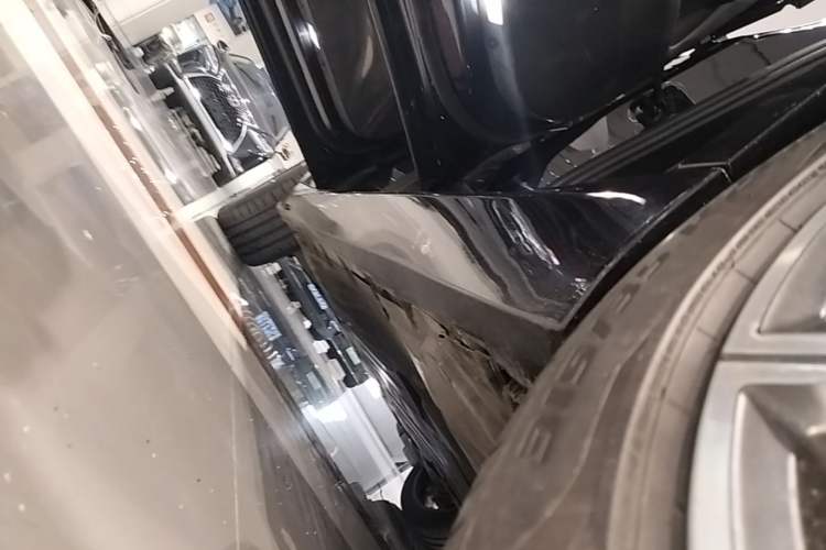 Used BMW X5 2019 xDrive40i Luxury Model with M Sport Package Left Side Sill