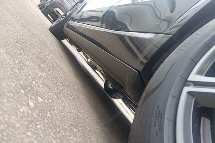 Used BMW X5 2019 xDrive40i M Sport Package Left Side Sill