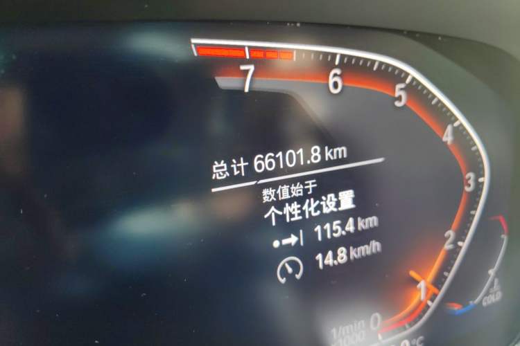 Used BMW X5 2019 xDrive40i M Sport Package Odometer Close Up