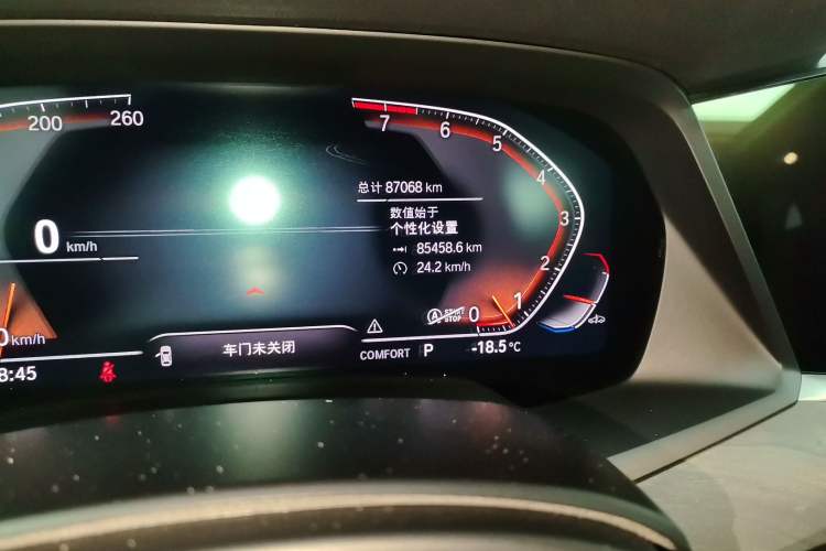 Used BMW X5 2019 xDrive40i M Sport Package Odometer Close Up