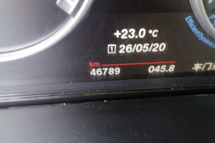 Used BMW X5  Odometer Close Up