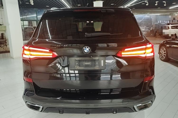Used BMW X5 2019 xDrive40i M Sport Package Rear