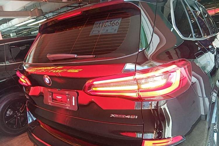 Used BMW X5 2019 xDrive40i Luxury Model with M Sport Package Rear