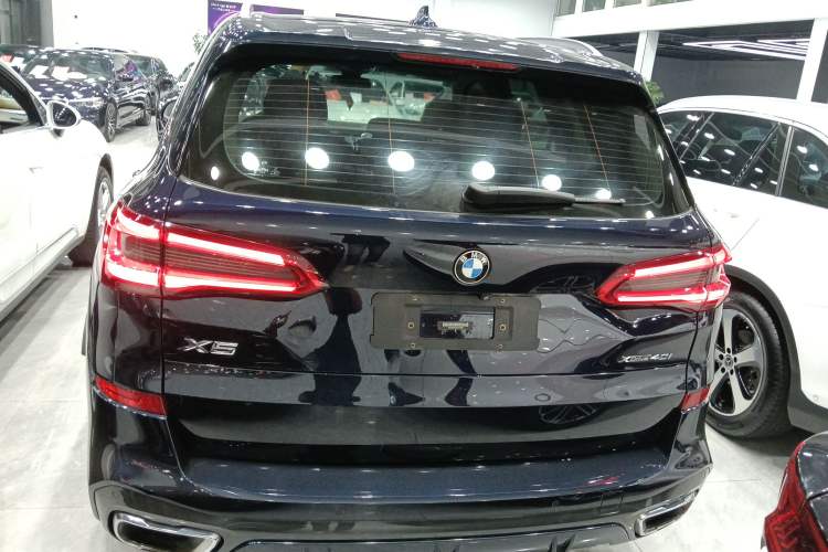 Used BMW X5 2019 xDrive40i M Sport Package Rear
