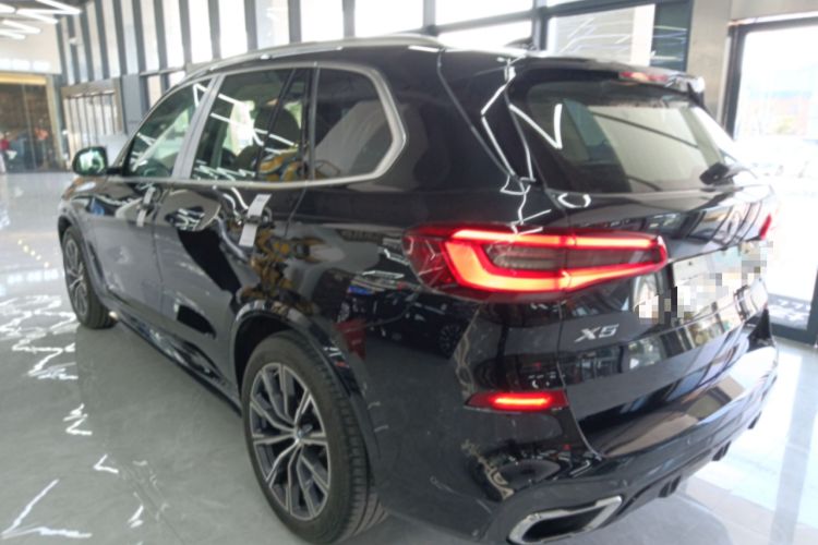 Used BMW X5 2019 xDrive40i M Sport Package Rear Left 45 Deg