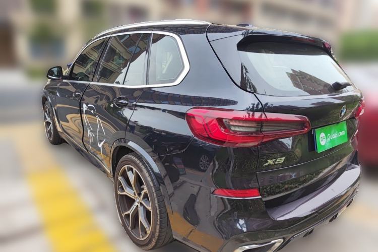 Used BMW X5 2019 xDrive40i Luxury Model with M Sport Package Rear Left 45 Deg