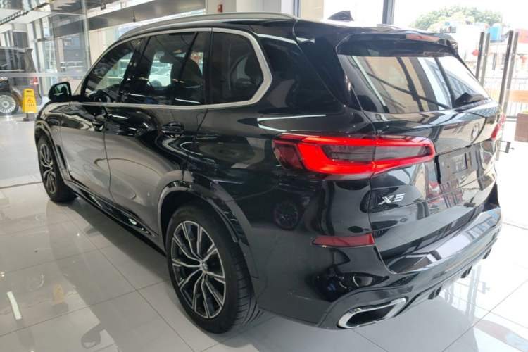 Used BMW X5 2019 xDrive40i M Sport Package Rear Left 45 Deg