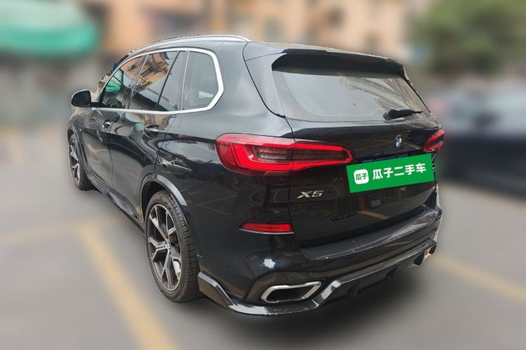 Used BMW X5 2019 xDrive40i Luxury Model with M Sport Package Rear Left 45 Deg