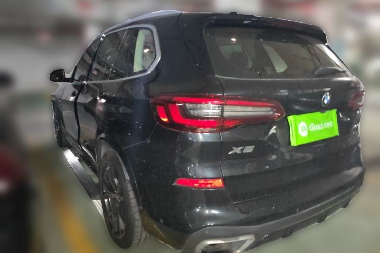 Used BMW X5 2019 xDrive40i Luxury Model with M Sport Package Rear Left 45 Deg
