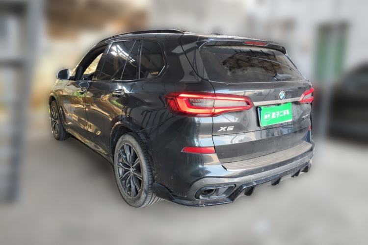 Used BMW X5 2019 xDrive40i M Sport U.S. specification Rear Left 45 Deg