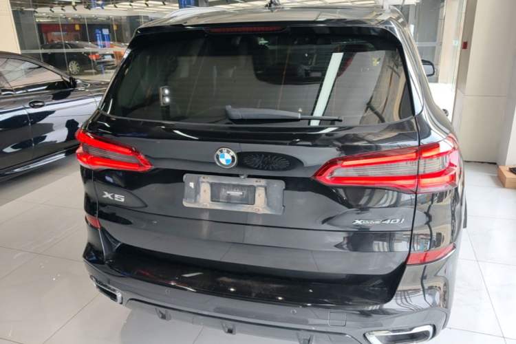 Used BMW X5 2019 xDrive40i M Sport Package Rear