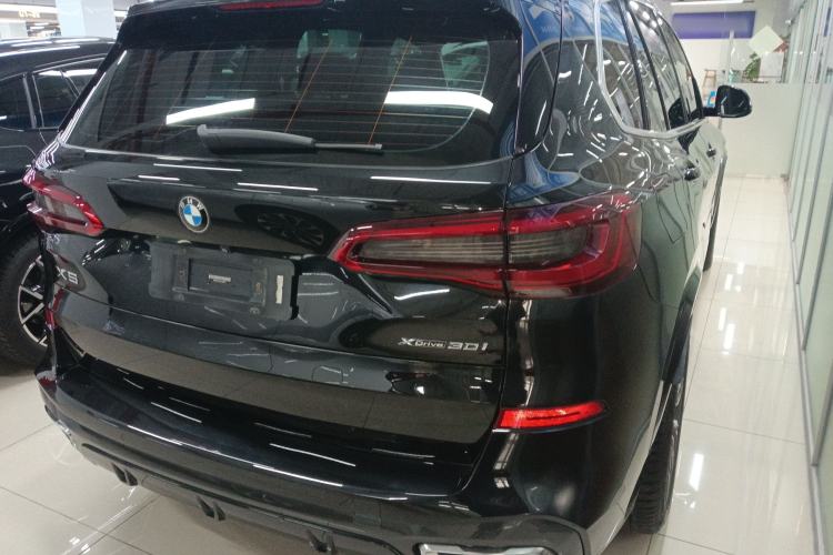 Used BMW X5 2019 xDrive30i M Sport Package Rear Right 45 Deg