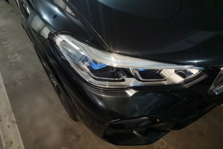 Used BMW X5 2019 xDrive40i Luxury Model with M Sport Package Right Front Headlight