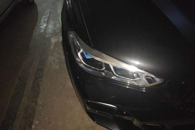 Used BMW X5 2019 xDrive40i Luxury Model with M Sport Package Right Front Headlight
