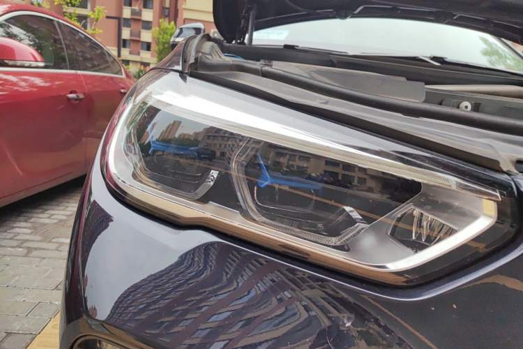 Used BMW X5 2019 xDrive40i Luxury Model with M Sport Package Right Front Headlight