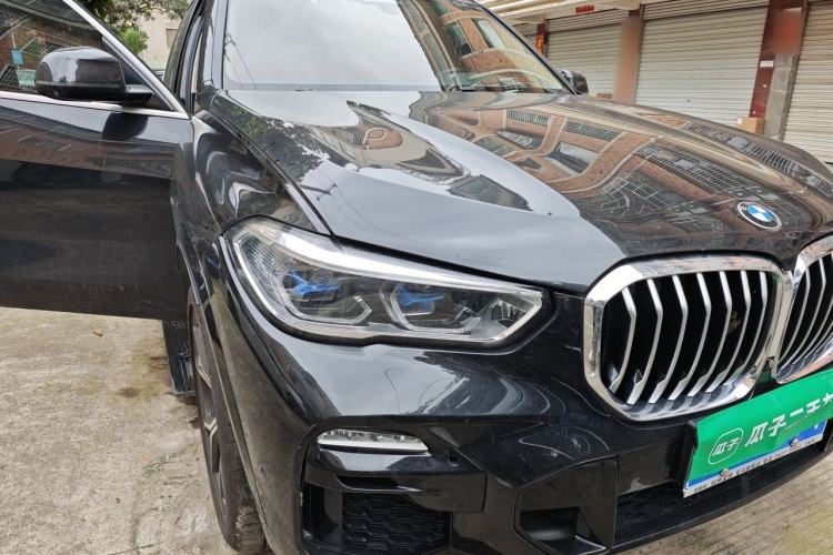 Used BMW X5 2019 xDrive40i Luxury Model with M Sport Package Right Front Headlight