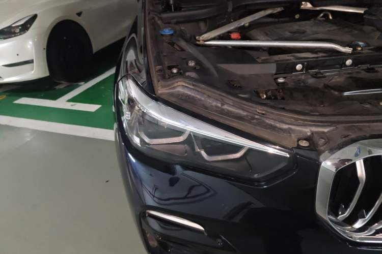 Used BMW X5 2019 xDrive30i M Sport Package Right Front Headlight