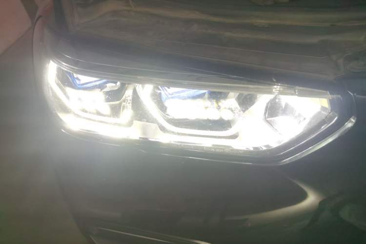 Used BMW X5 2019 xDrive30i X Design Package Right Front Headlight