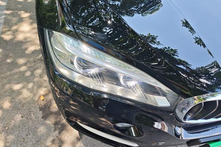 Used BMW X5  Right Front Headlight