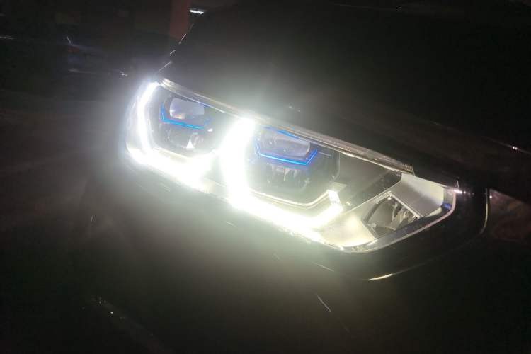 Used BMW X5 2019 xDrive40i M Sport Package Right Front Headlight