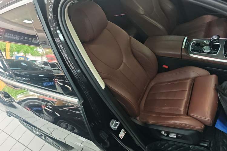 Used BMW X5 2019 xDrive40i M Sport Package Right Front Seat