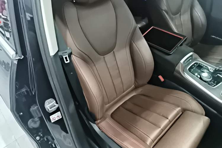 Used BMW X5 2019 xDrive40i M Sport Package Right Front Seat