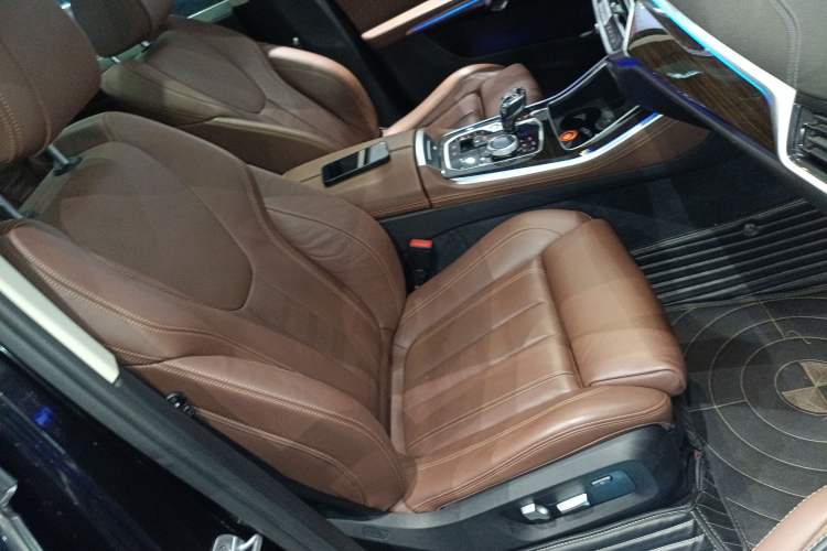 Used BMW X5 2019 xDrive40i M Sport Package Right Front Seat