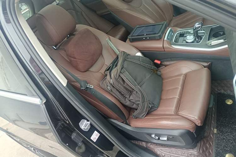 Used BMW X5 2019 xDrive40i M Sport Package Right Front Seat
