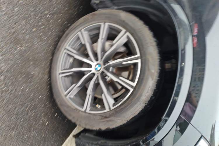 Used BMW X5 2019 xDrive40i M Sport Package Right Front Wheel Hub